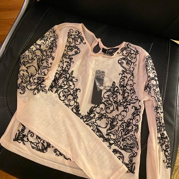 Tops - Ivory mesh long sleeve crop top